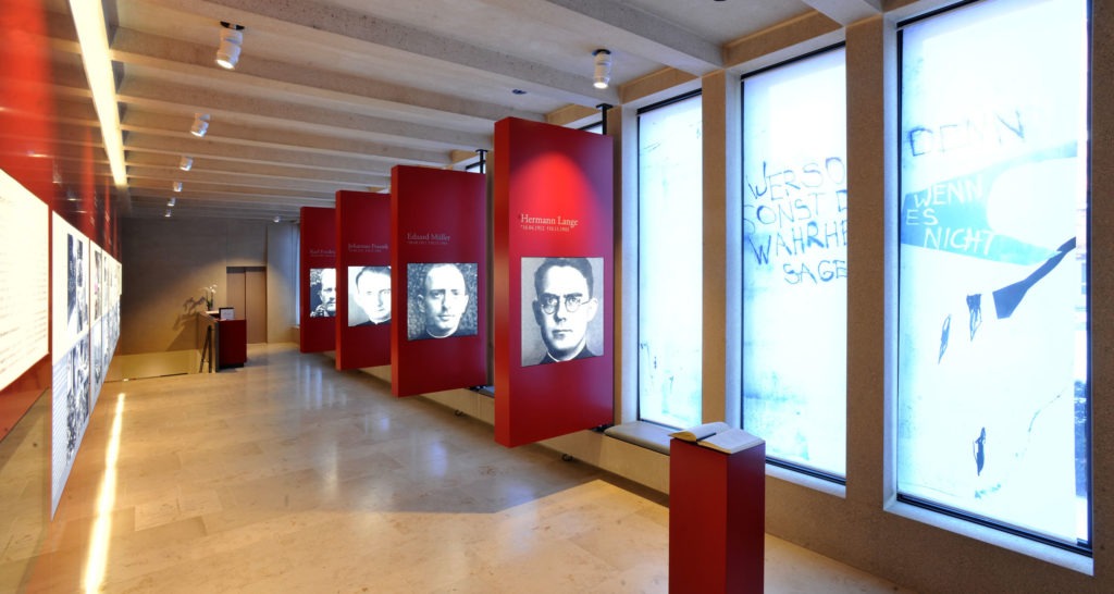 Lübecker Märtyrer, Propsteikirche Herz Jesu, Raumfoto