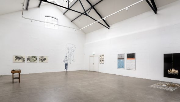 ersammelt, gehört. Ausstellungsansicht